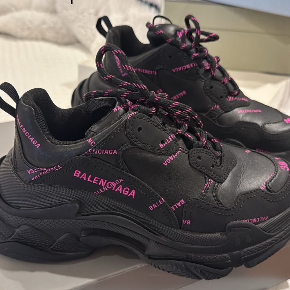 Balenciaga Tripe S sneaker size 38